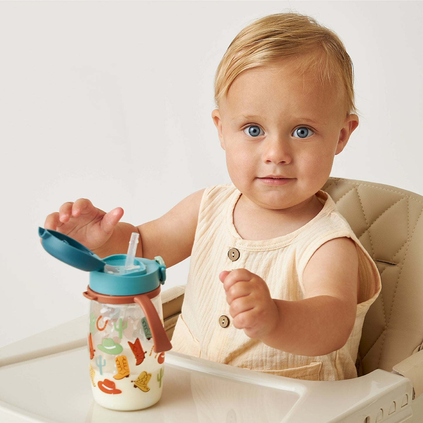 Itzy Sips™ - Straw Cup With Snap-Close Lid: Giddy Up!